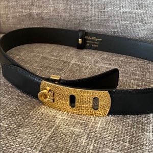 Salvatore ferragamo women’s belt. Black